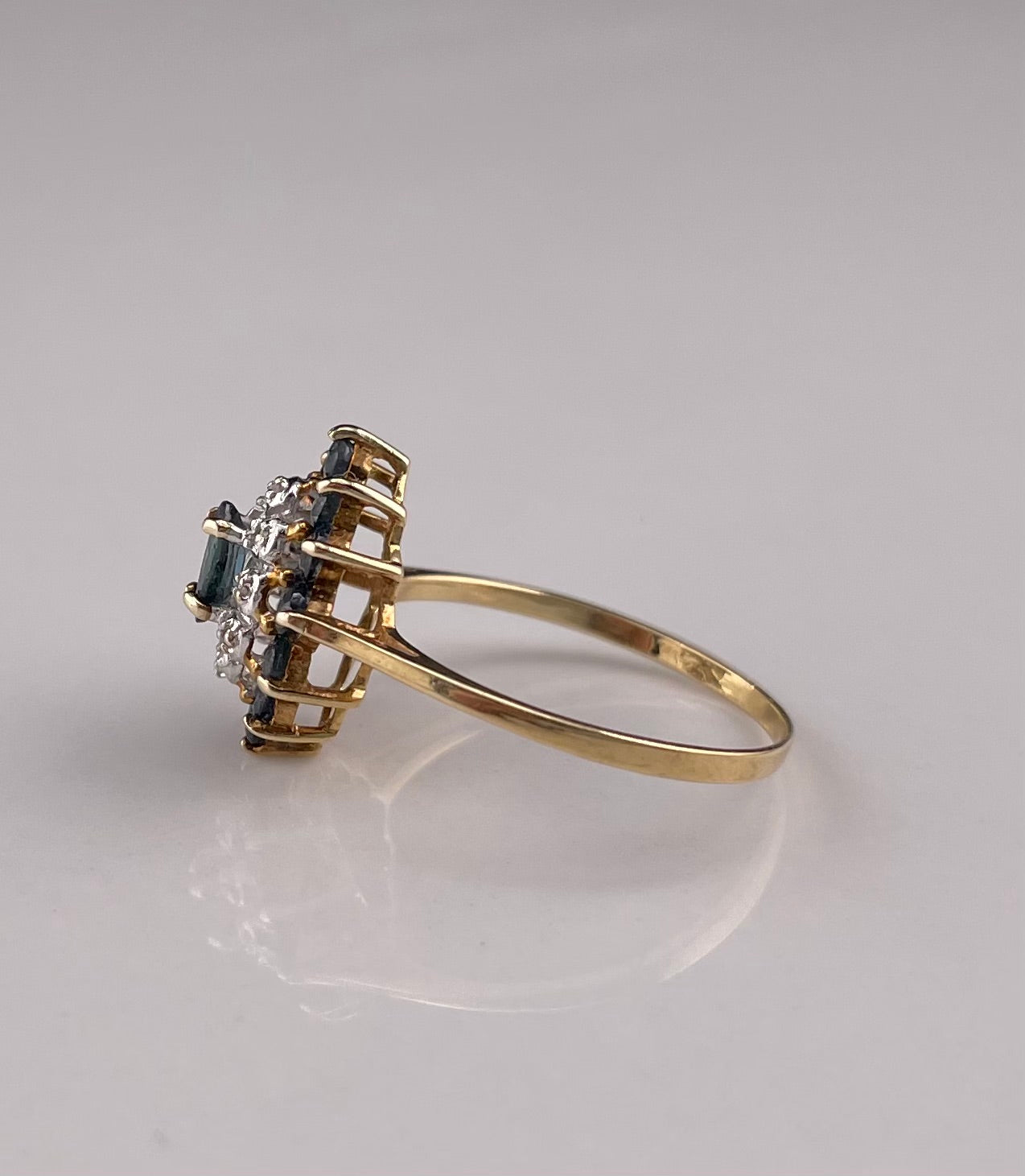 14K Yellow Gold Sapphire & Diamond Ring