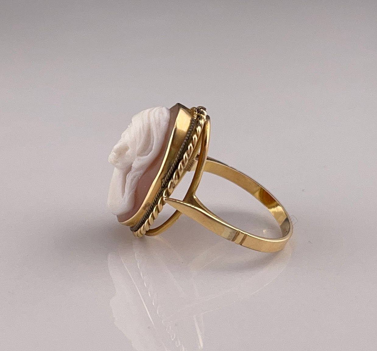 Cameo Ring